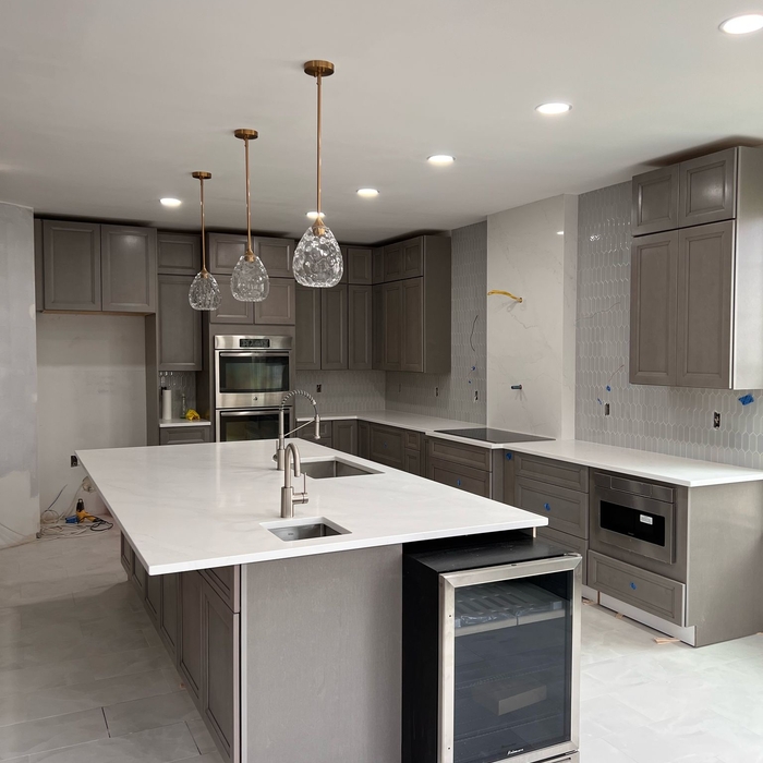 Full kitchen