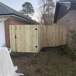 Wood privacy fence
