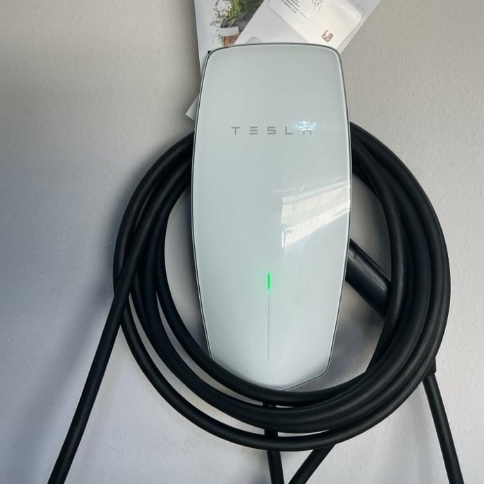 Tesla Charger