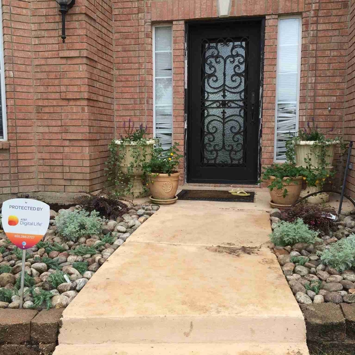 Front Flowerbed Overhaul