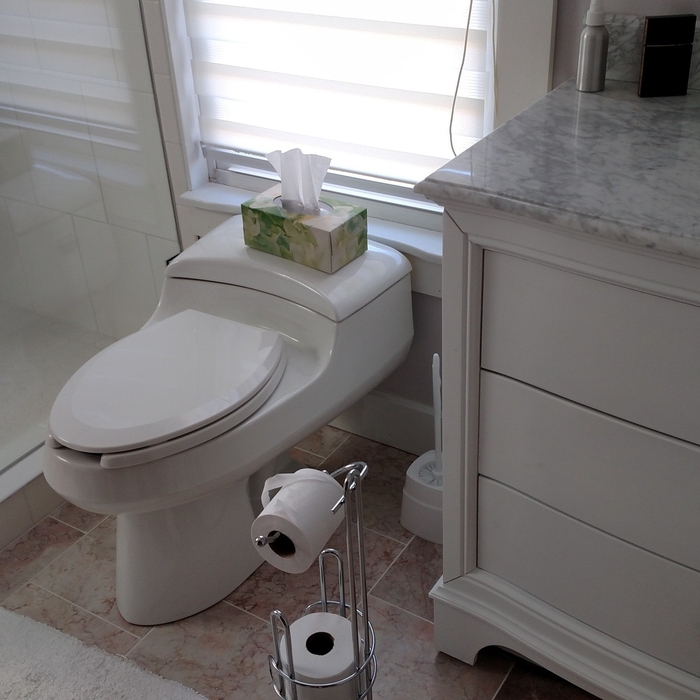 Bath shower and floor til