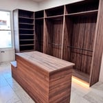 Walking closet