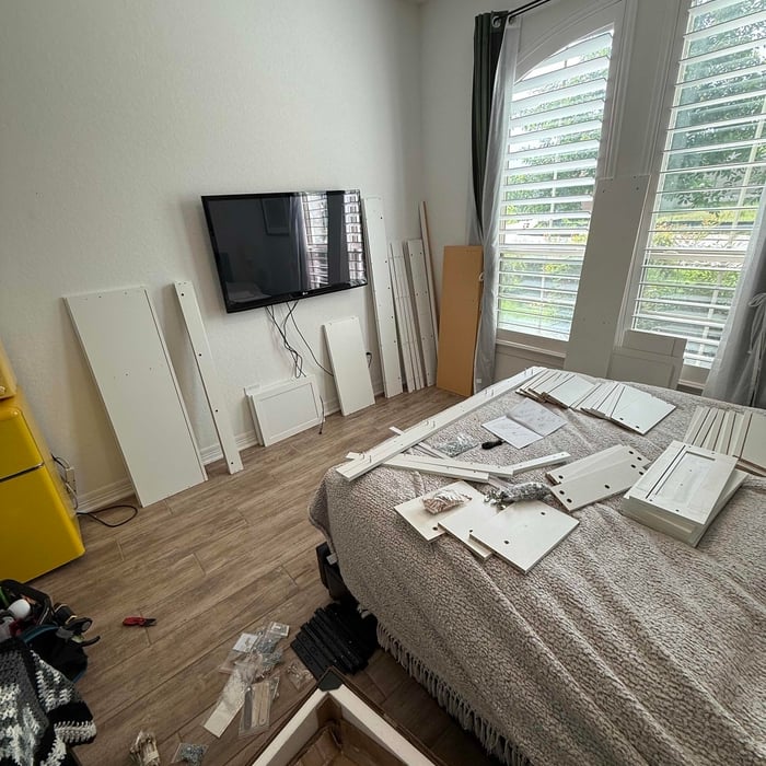 Furniture assembly