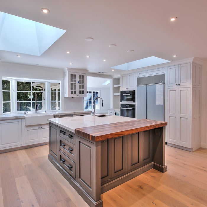 Kitchen & Bathroom