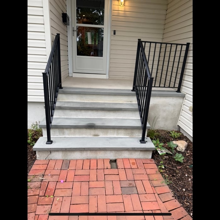 Exterior porch & steps