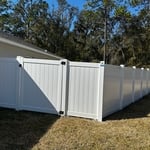 WHITE VINYL FENCE