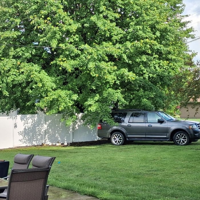 Vinyl privacy fence