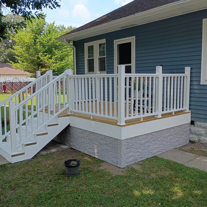 Duncan Siding and deck