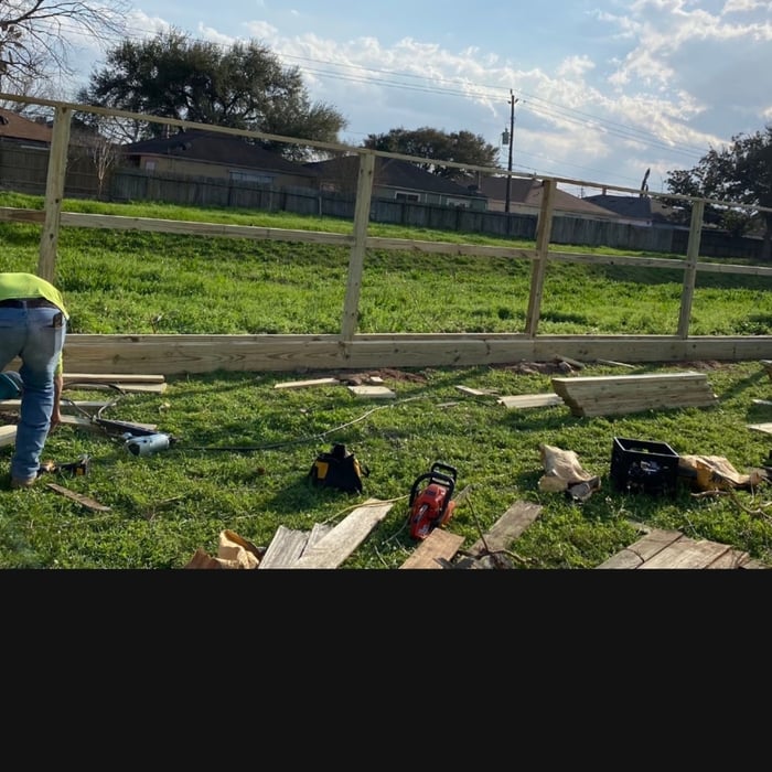 Fence reconstruction