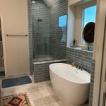 Shower/tub