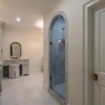 Main room Bathroom