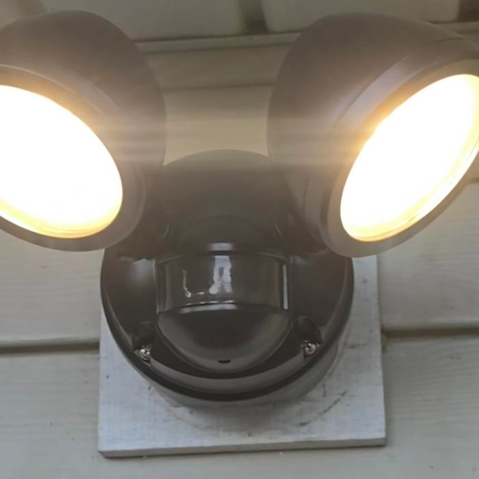 Flood light fix