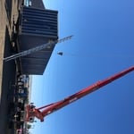 Hooking up crane