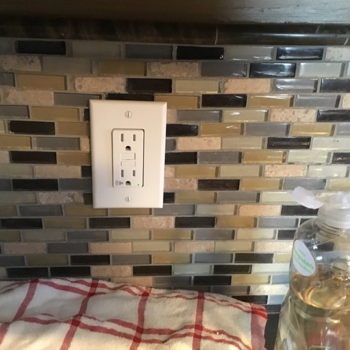 Audible GFCI receptacle