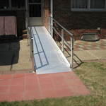 Aluminum ramp with handrails