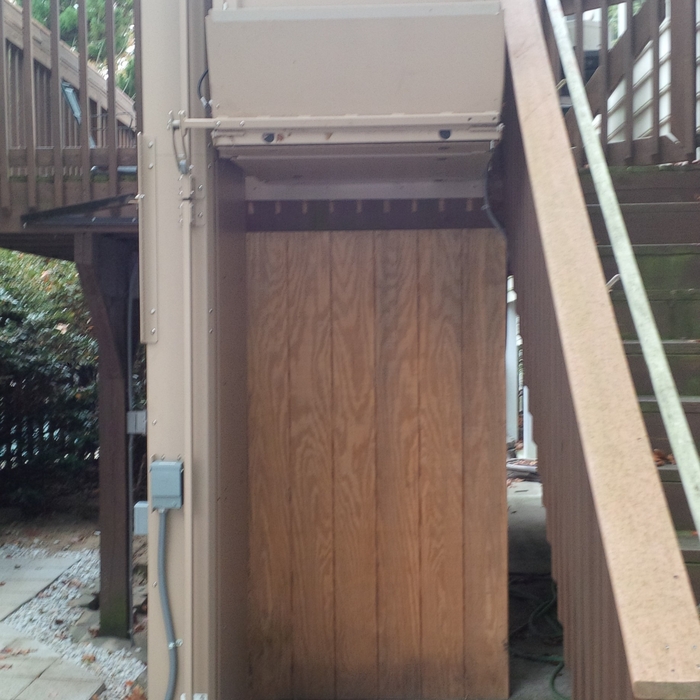 Wheelchair lift