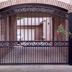 Arch gate with design