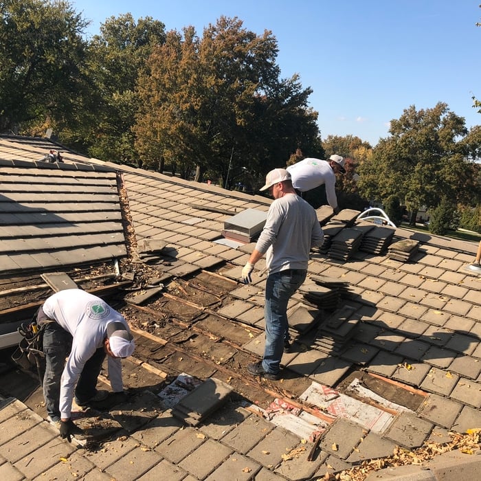 One of our CERTIFIED tile teams