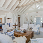 Entry/Living Room