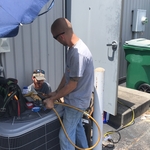 Adjusting refrigerant pressures