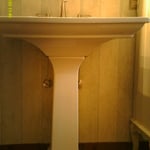 Pedistol sink with faucet