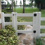 3 rail pvc fence