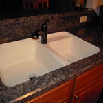 Undermount sink in Laminate