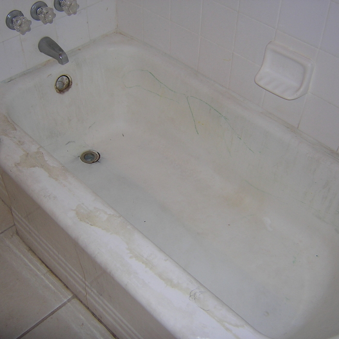 Steel Bathtub and Suround Before