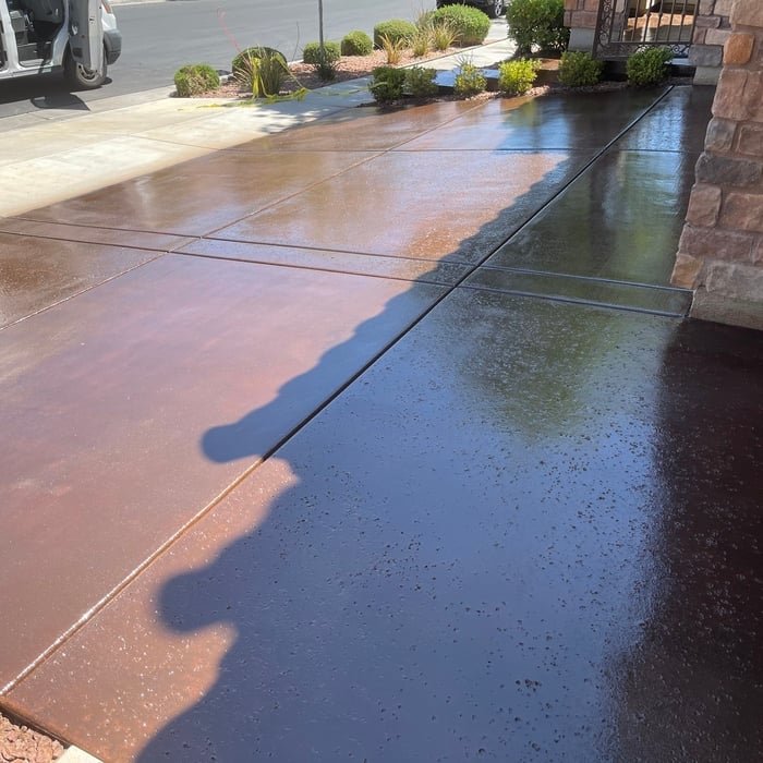 DRIVEWAY COLOR SEALING