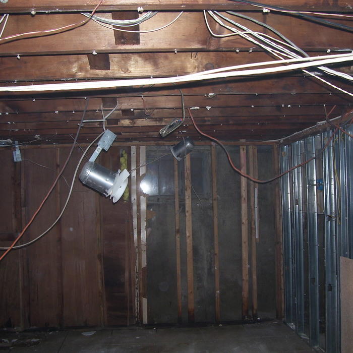 Walls & ceiling saturated