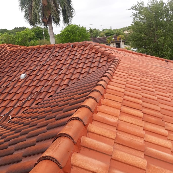 POWER WASHING ROOF