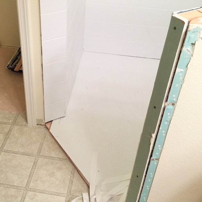 Garden Tub 2 Shower & Shower 2 Closet