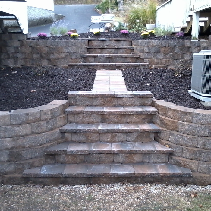 Retaining walls & steps (Linn Creek, MO)