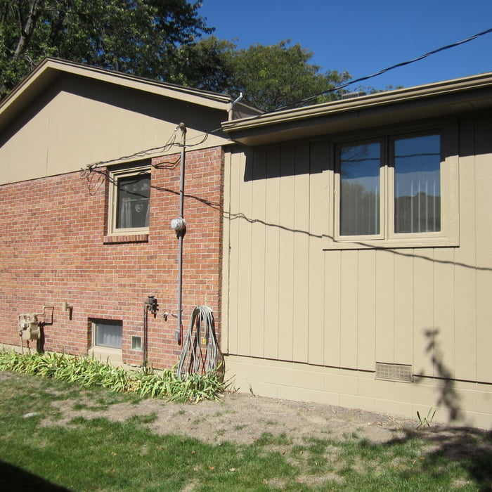 Siding repair and painting