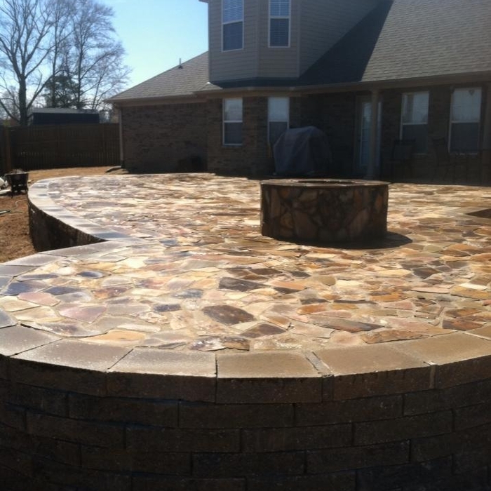 Retaining Wall and Flagstone Patio