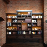 Incredible built in shelves