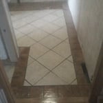 Tile at an diagonal with tile border