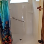Smooth White Shower
