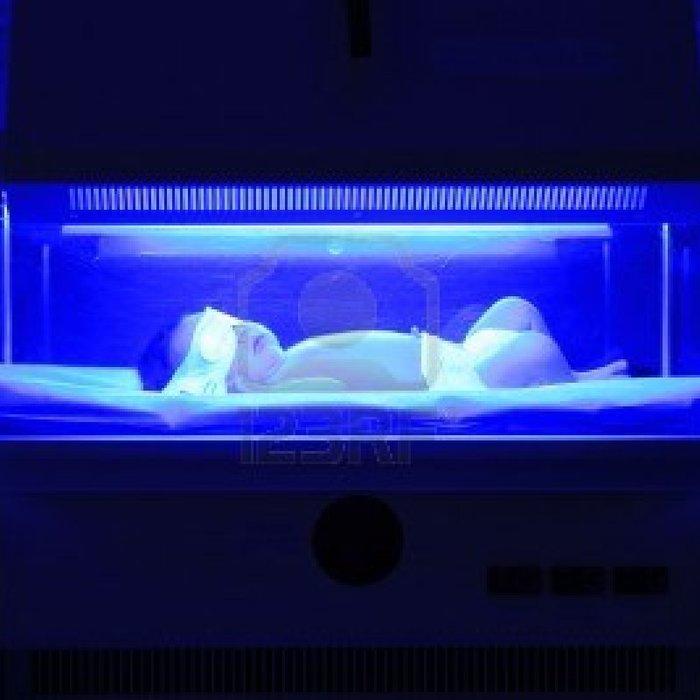newborn and uvlight