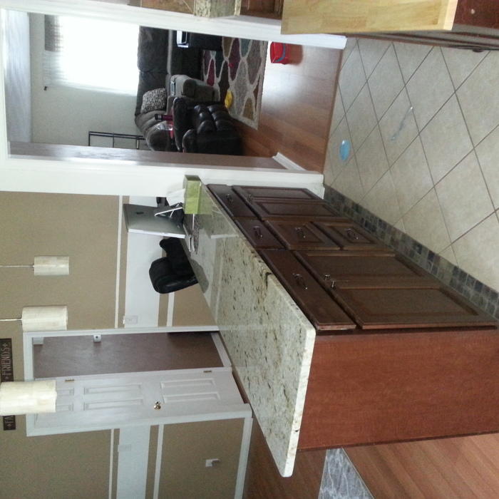 Island / Desk