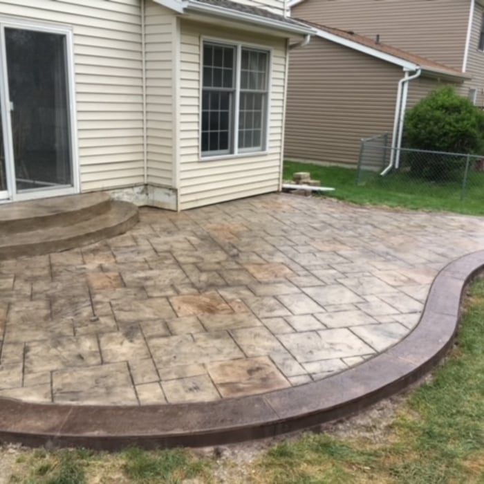 A border dresses up any patio