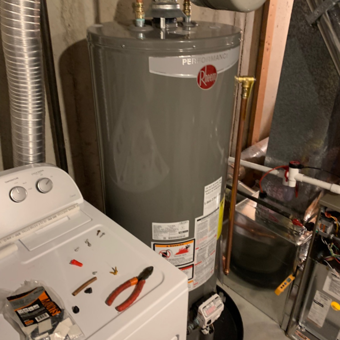 RHEEM WATER HEATER