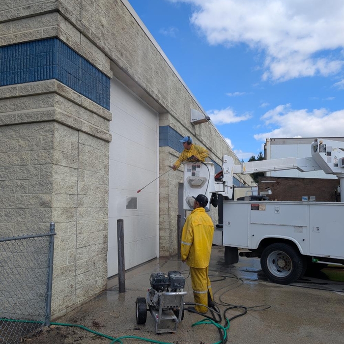 Exterior commercial job