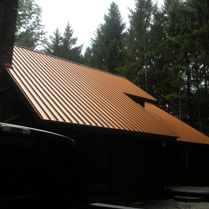 Standing seam metal roof