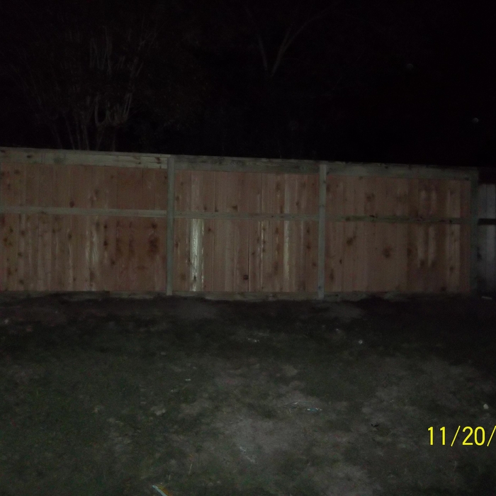 6 ft Cedar privacy fence with top cap