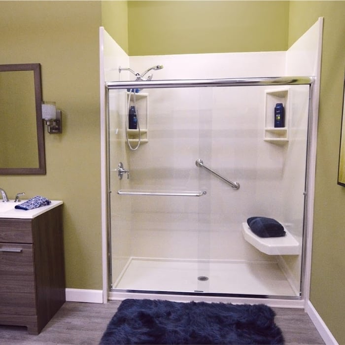Walk in Shower with Seat