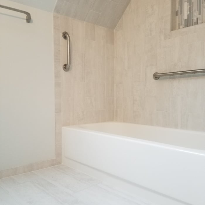 Streamwood, IL Bathroom