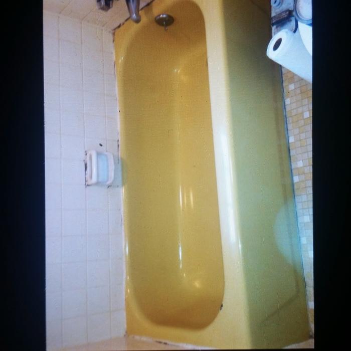 outdated 70's tub
