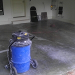 We use vaccum dust containment