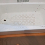 Porcelain bathtub Lakeside